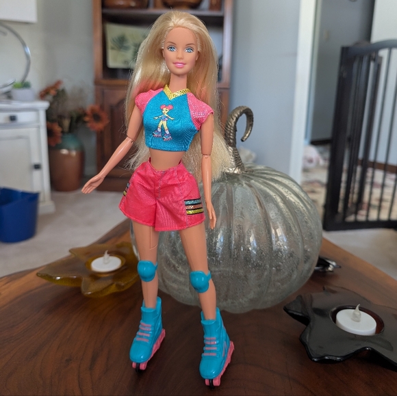 Barbie Other - 1999 Cool Skating Barbie